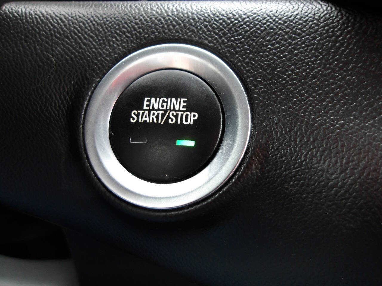 Used 2023 GMC Terrain SLE w/ Driver Convenience Package AWD/4WD image 23
