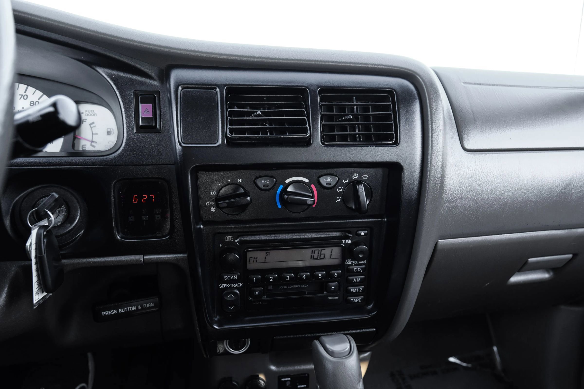 Used 2004 Toyota Tacoma PreRunner RWD image 21