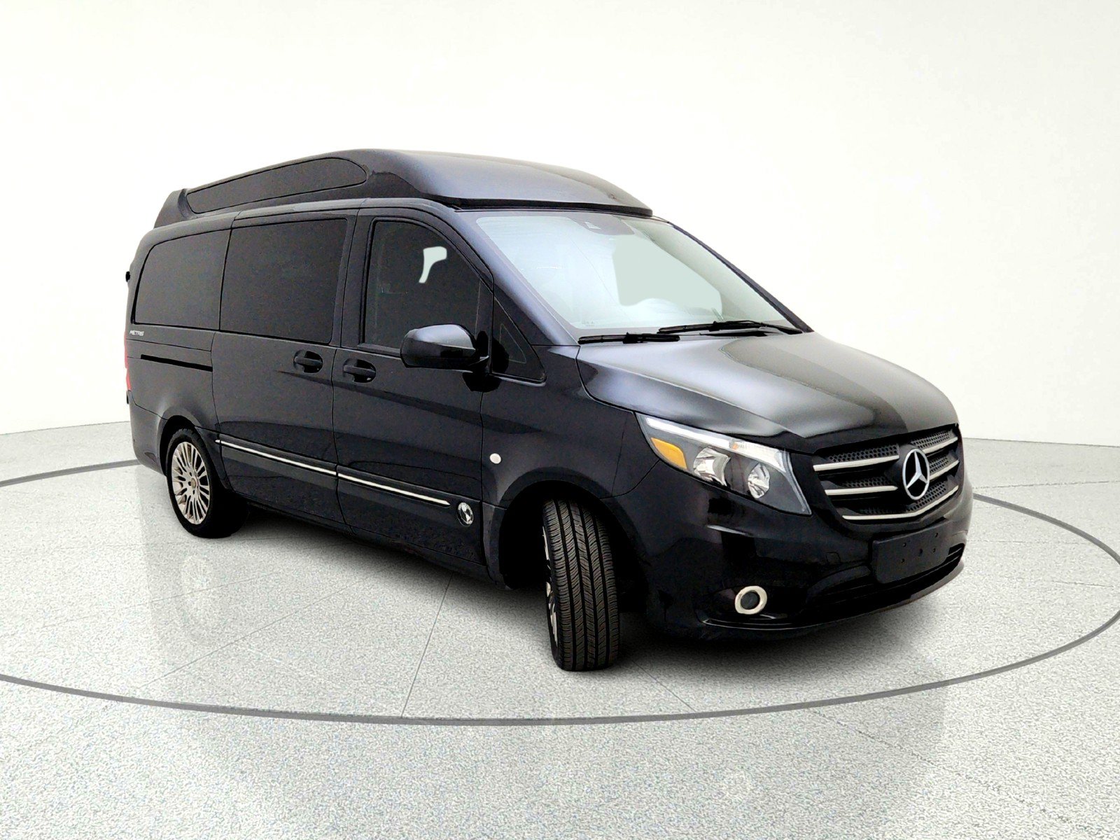 Used 2019 Mercedes-Benz Metris Passenger image 5
