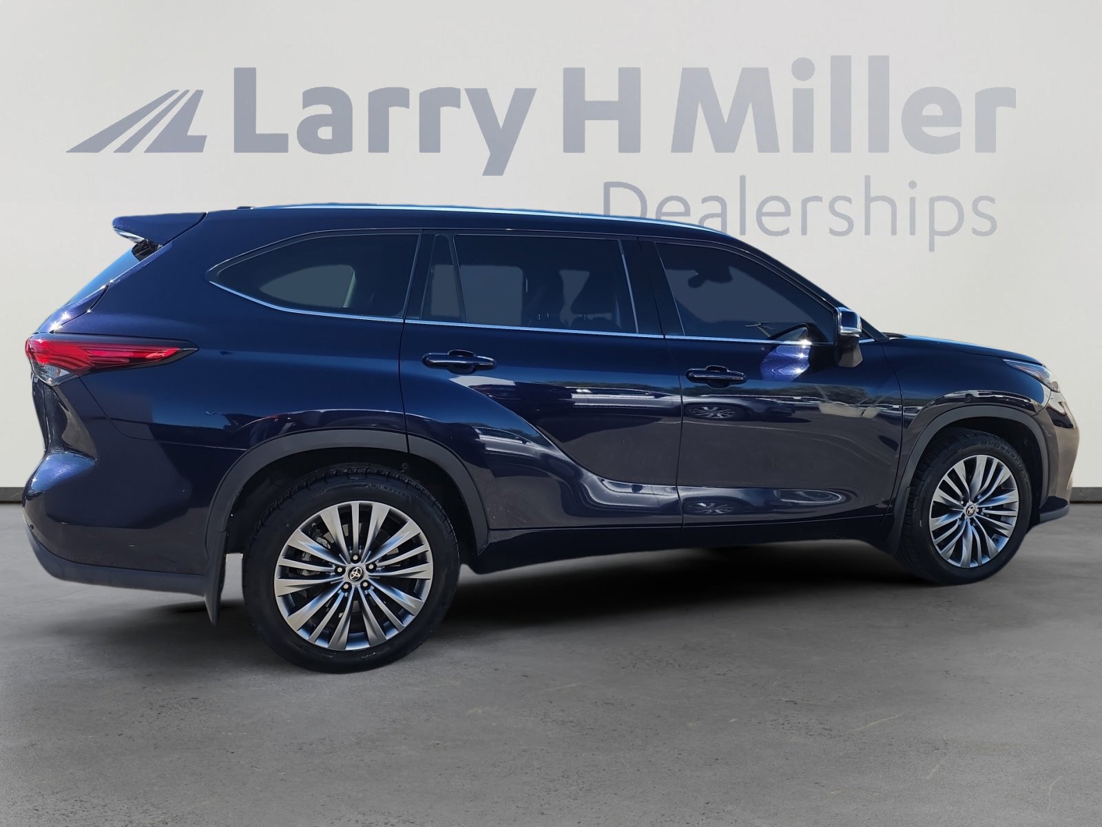 Used 2020 Toyota Highlander Platinum image 6