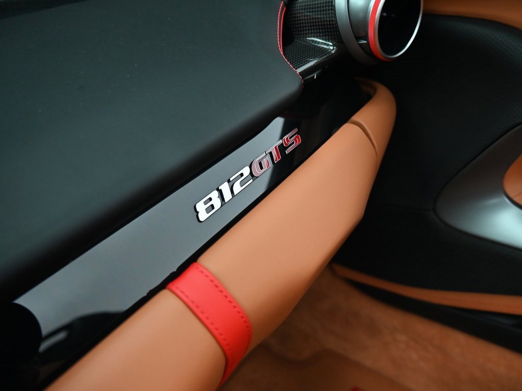 Used 2022 Ferrari 812 GTS image 14