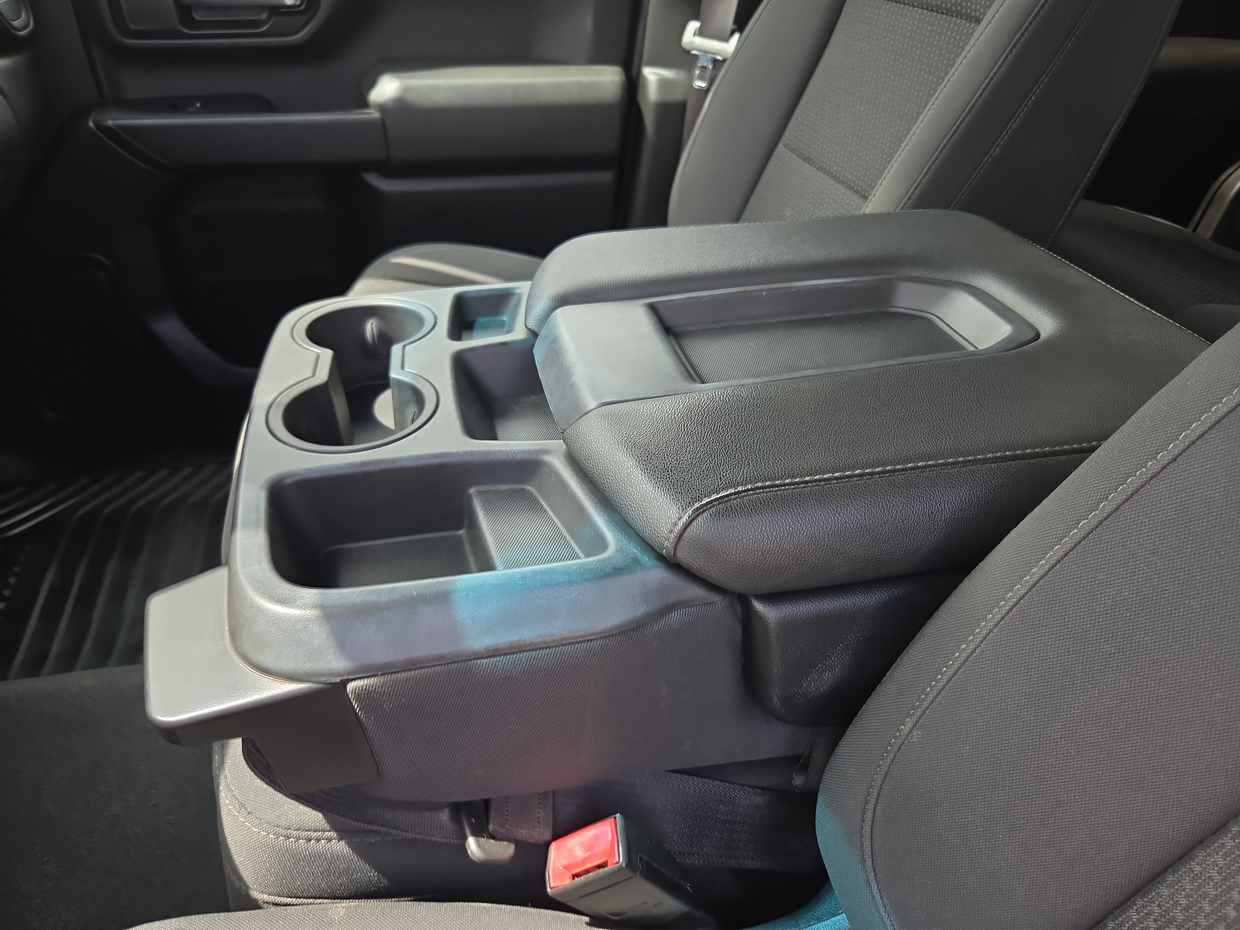 Used 2022 Chevrolet Silverado 2500 Custom w/ Custom Value Package AWD/4WD image 23