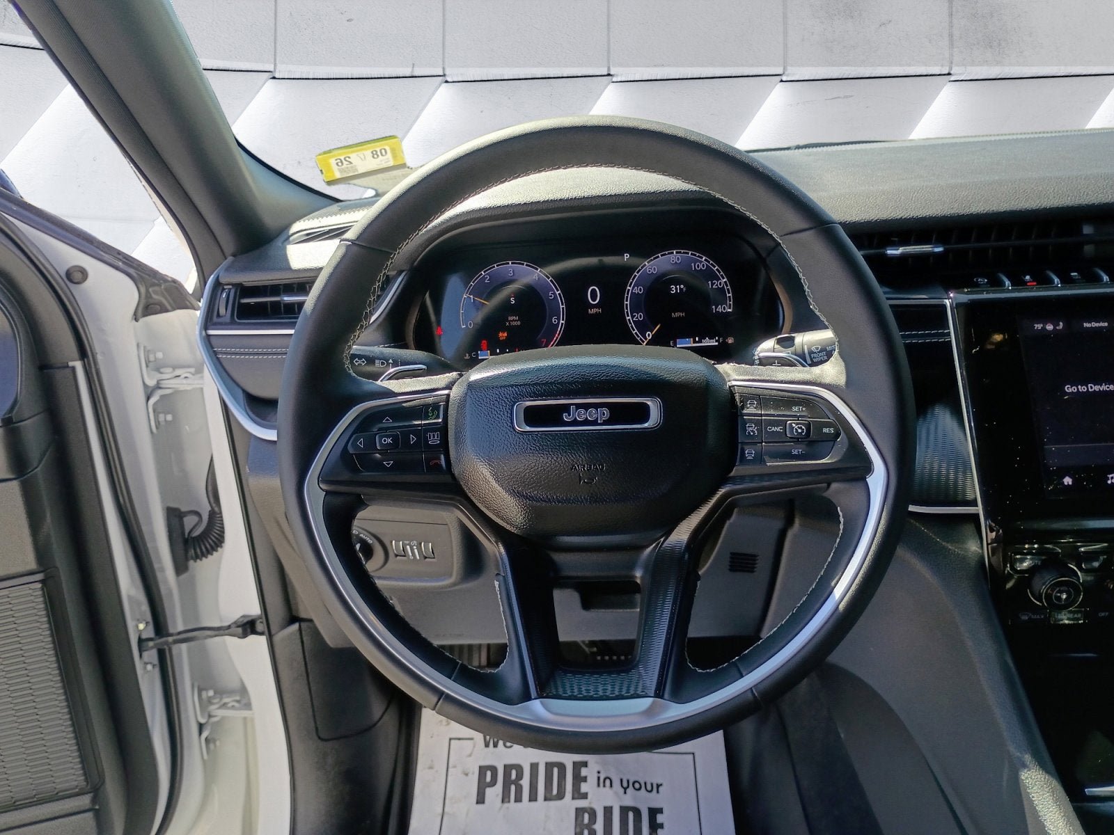 Certified 2025 Jeep Grand Cherokee Altitude AWD/4WD image 13