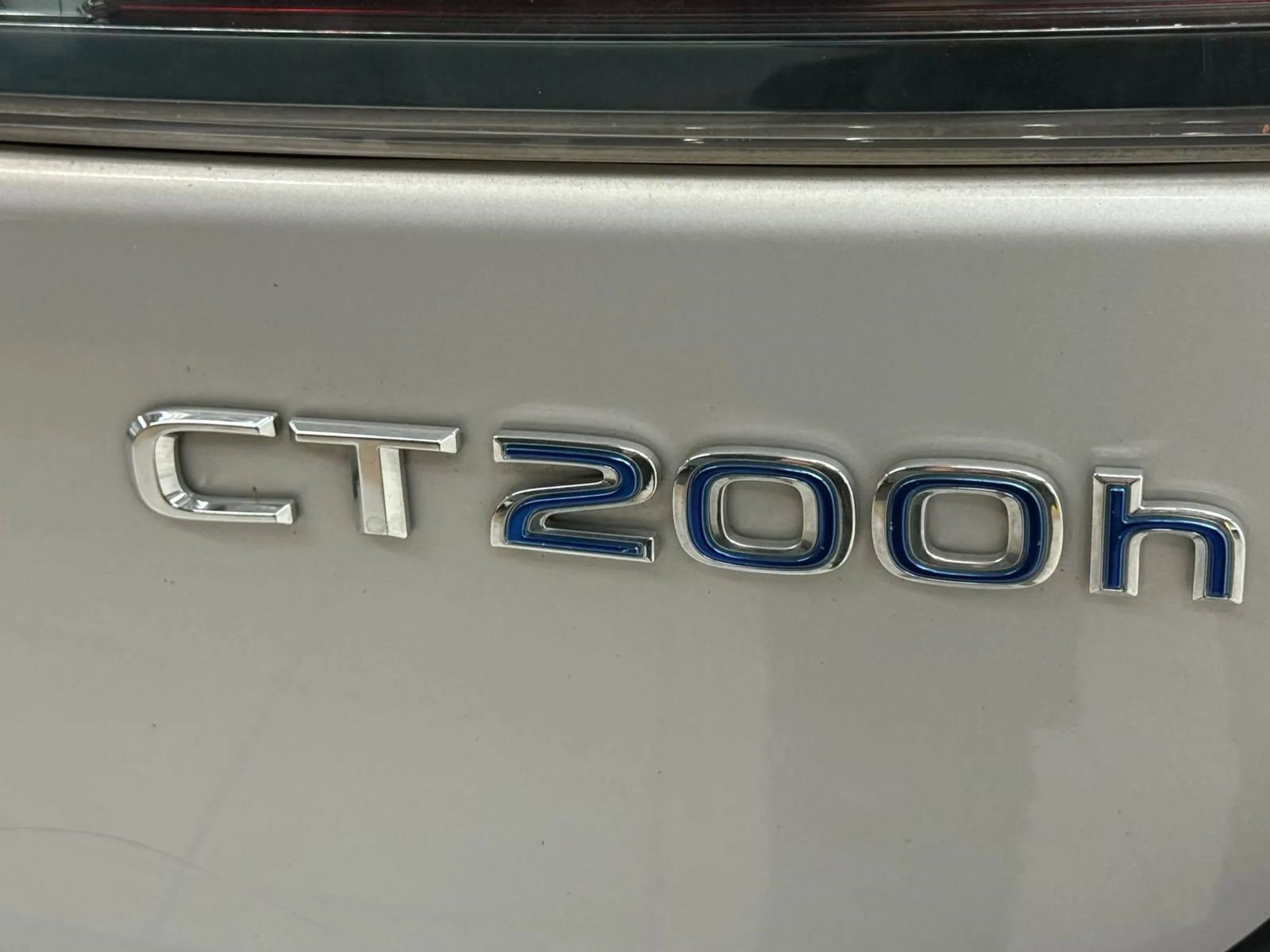 Used 2011 Lexus CT 200h Premium image 12