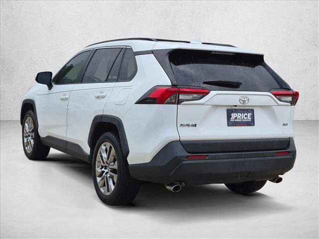 Used 2019 Toyota RAV4 XLE Premium w/ Cold Weather Package FWD image 8