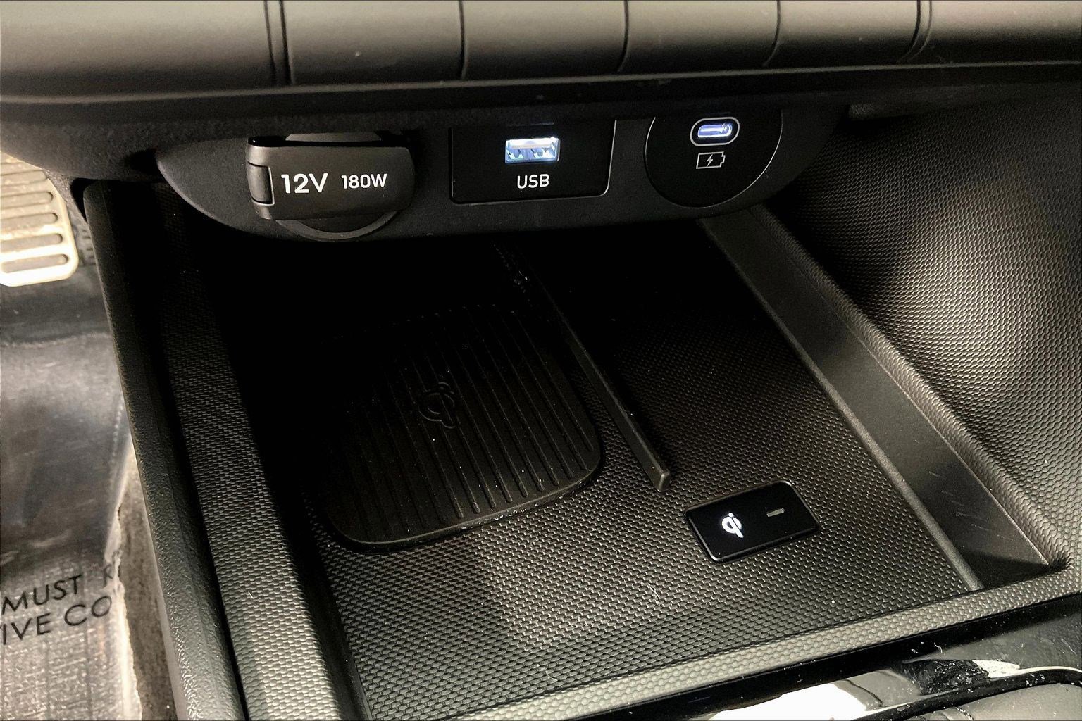 Certified 2025 Hyundai Elantra Sport image 15