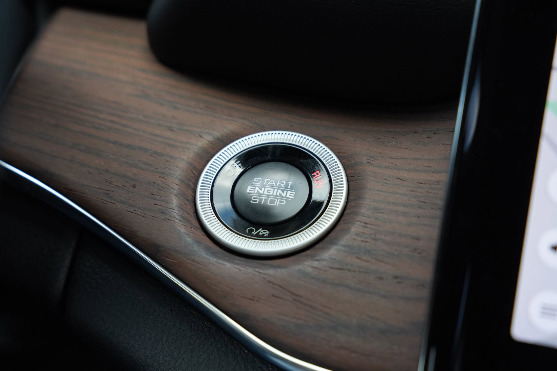 Used 2025 Jeep Grand Cherokee Summit image 15