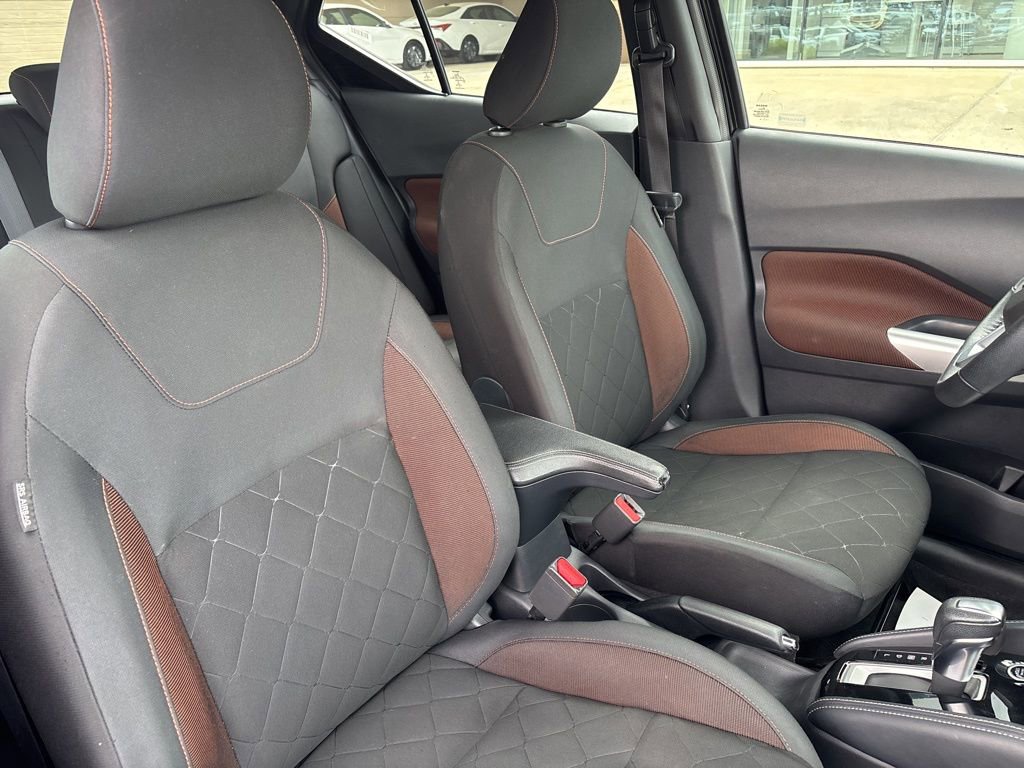 Used 2020 Nissan Kicks SR w/ Exterior Package image 13