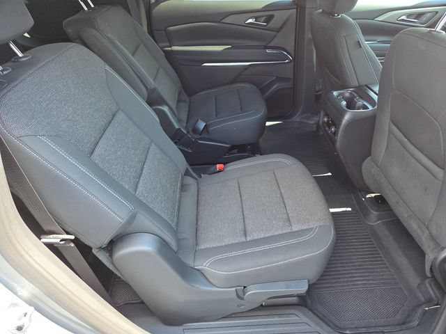 Used 2025 Chevrolet Traverse LT w/ LPO, Floor Liner Package FWD image 21