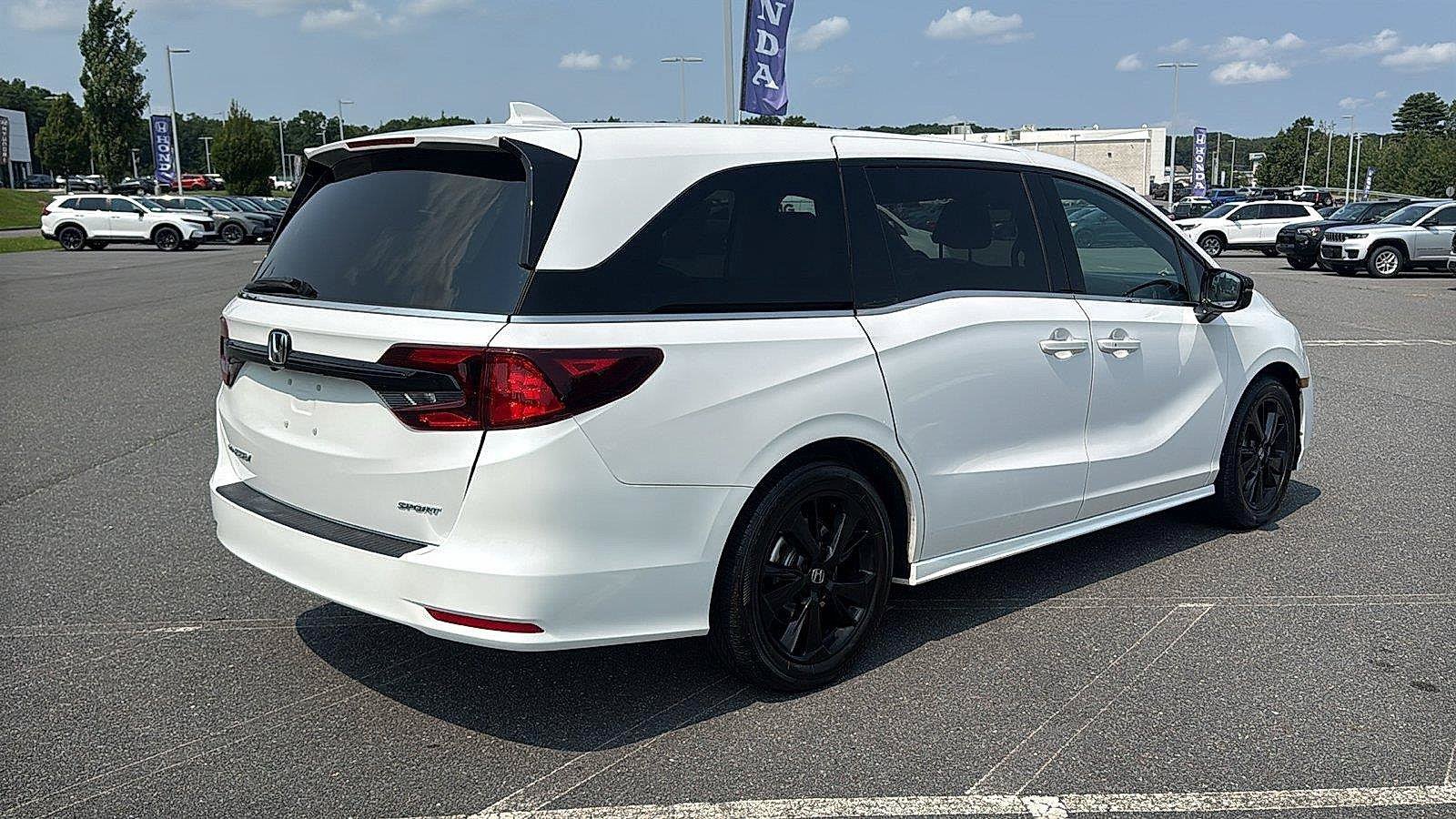 Used 2023 Honda Odyssey Sport image 6