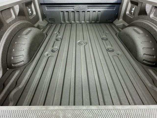 New 2025 Ford F350 Lariat w/ Black Appearance Package image 30