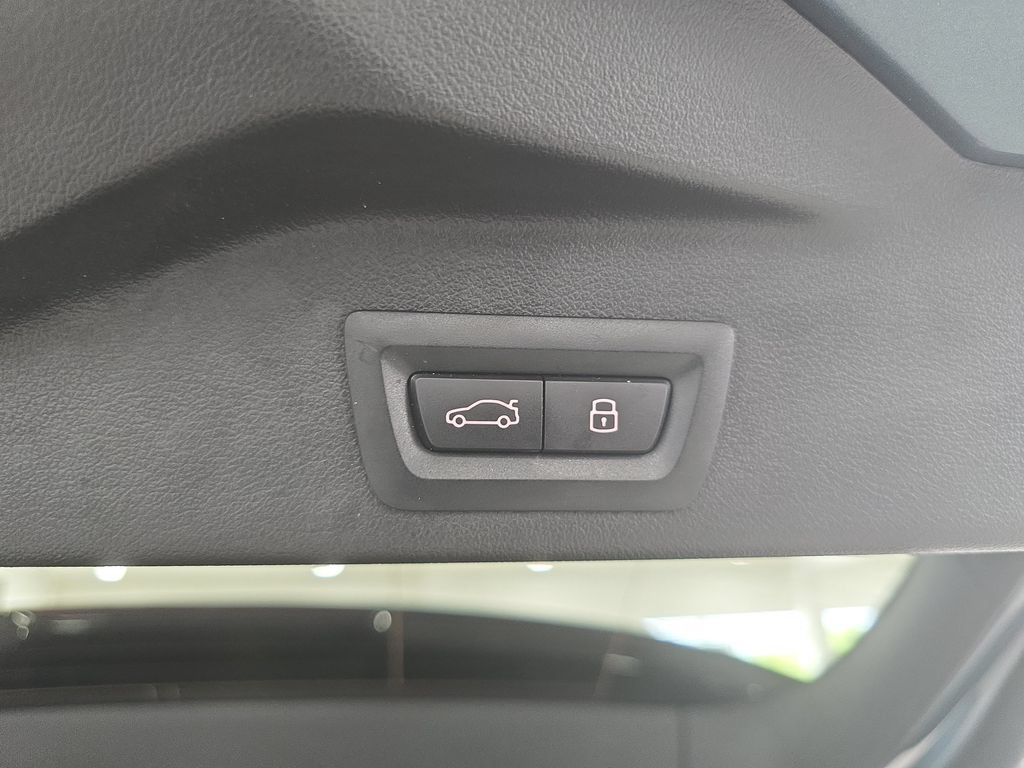 Certified 2025 BMW X5 xDrive40i w/ Parking Assistance Package AWD/4WD image 25