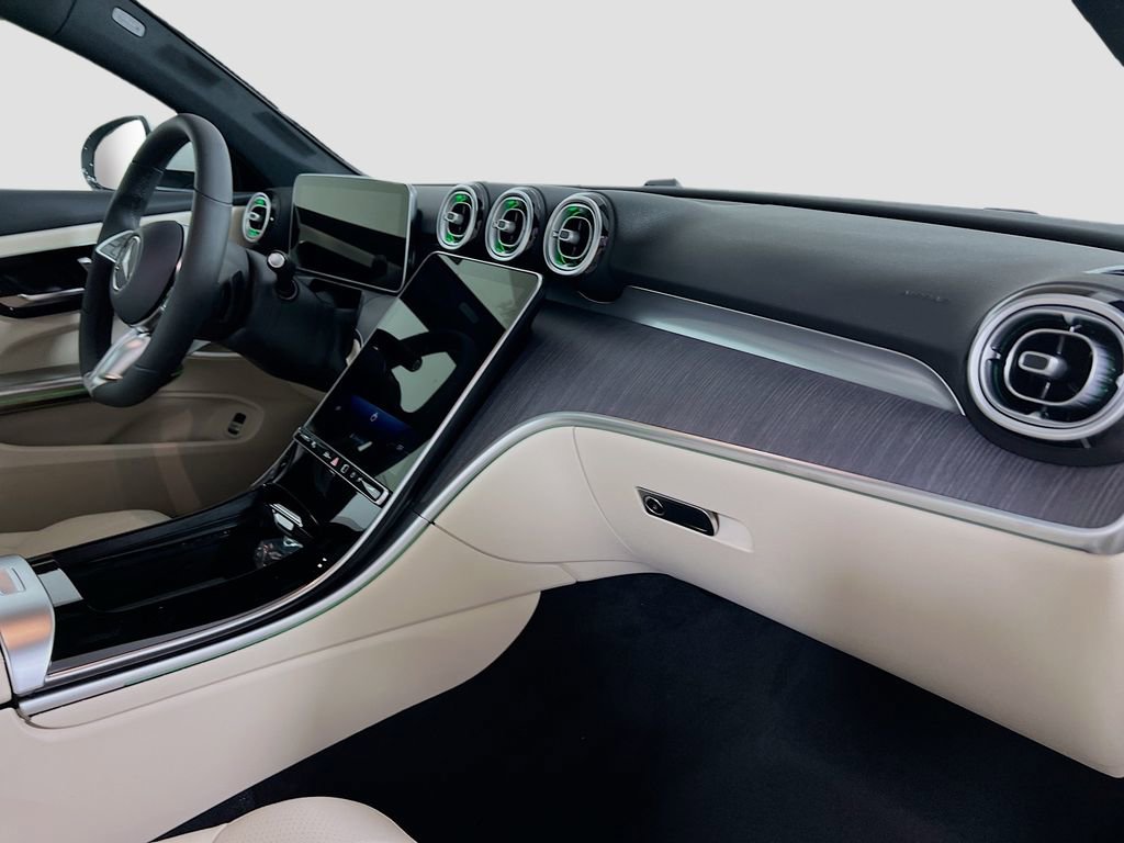 Used 2026 Mercedes-Benz CLE 300 4MATIC Coupe image 32