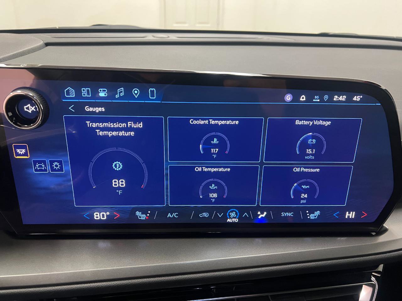 New 2026 Chevrolet Traverse LT FWD image 45