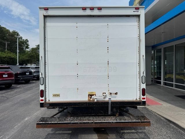 Used 2017 GMC Savana 3500 RWD image 10