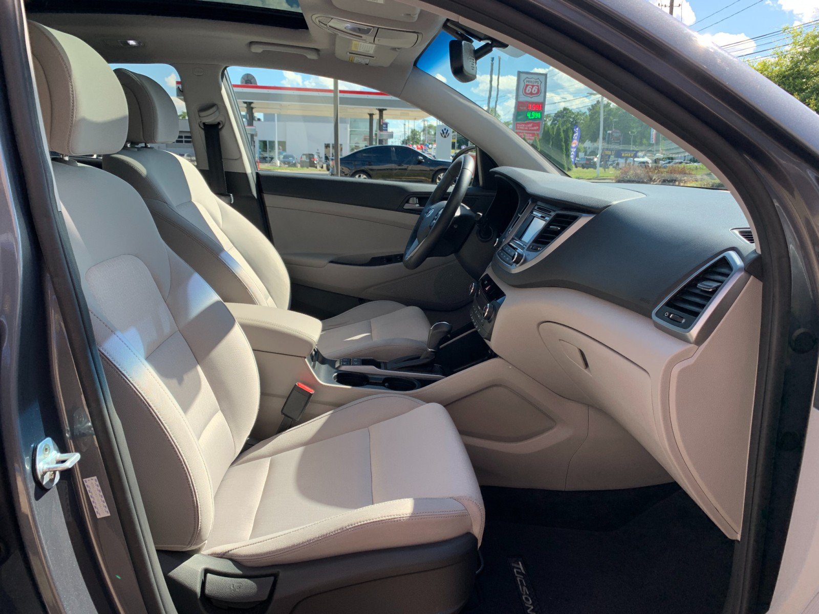 Used 2017 Hyundai Tucson Value AWD/4WD image 38