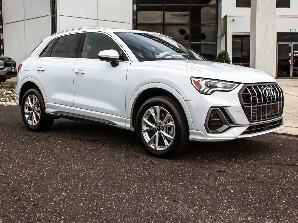 Used 2025 Audi Q3 2.0T Premium AWD/4WD image 3