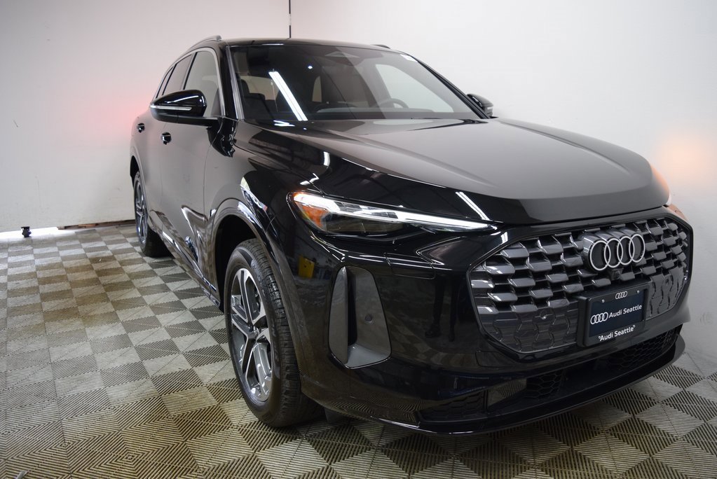 New 2025 Audi Q5 Premium Plus