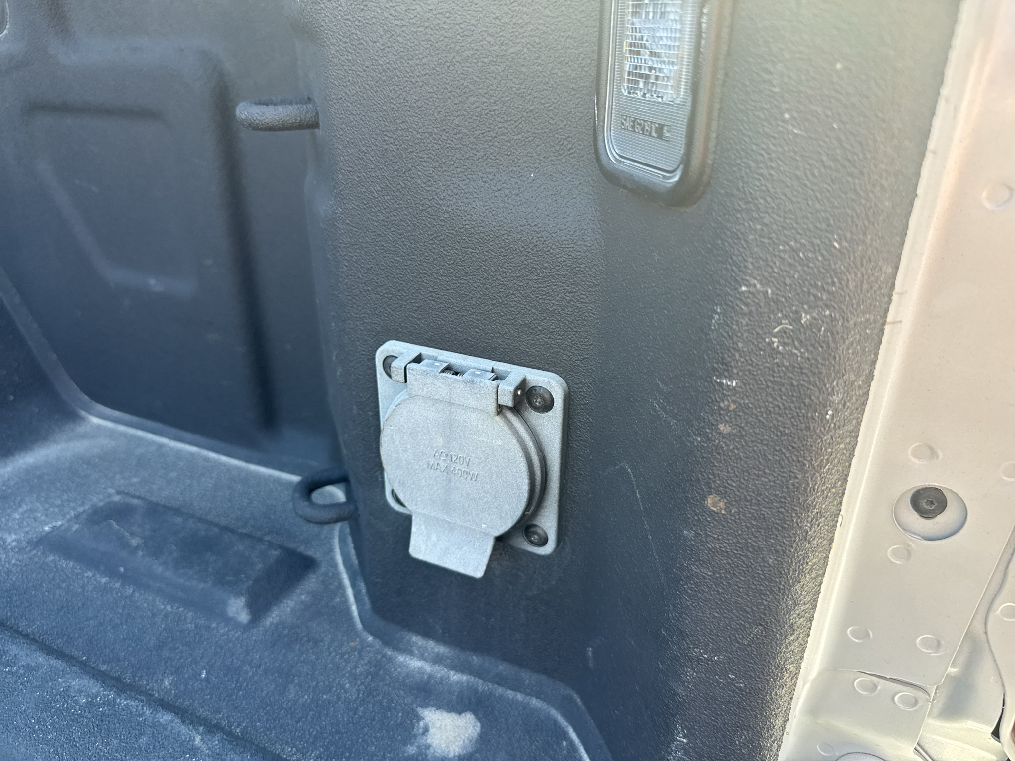 Used 2022 Chevrolet Silverado 1500 High Country AWD/4WD image 37
