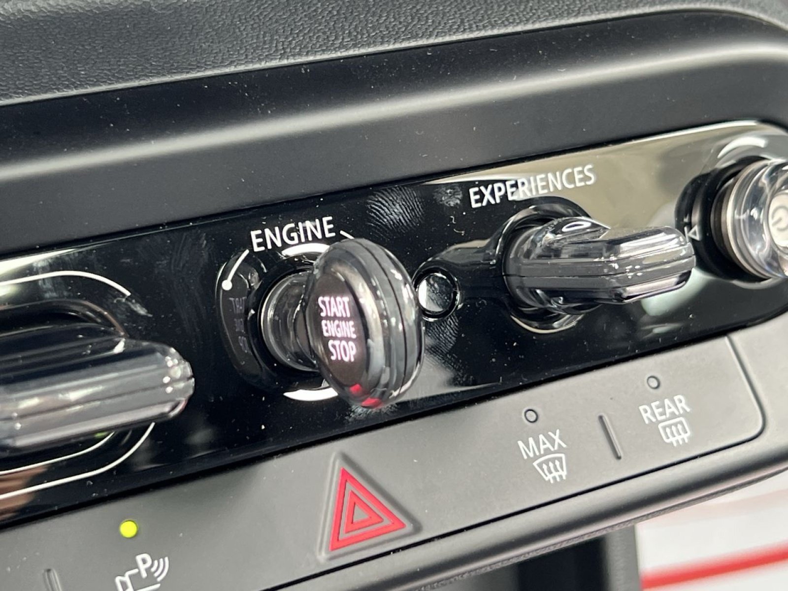 Used 2025 MINI Cooper S FWD image 39
