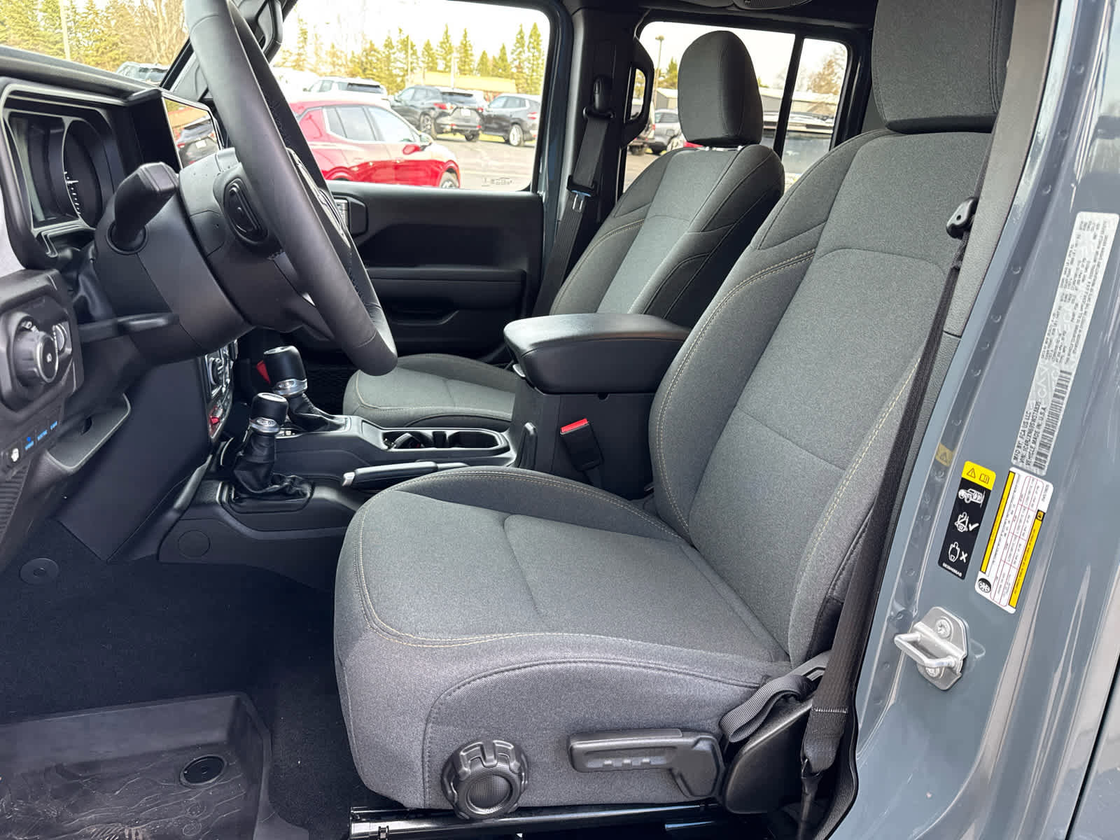 Used 2025 Jeep Wrangler Willys image 19