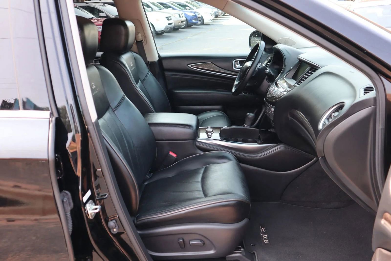 Used 2013 INFINITI JX35 AWD w/ Premium Pkg image 18