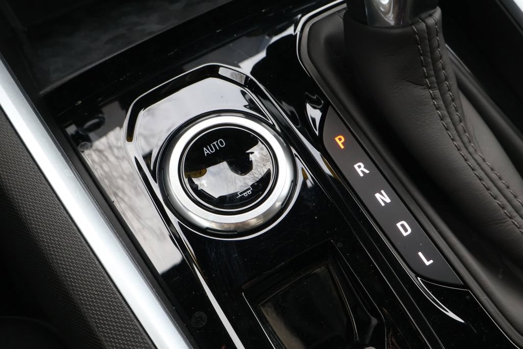 Certified 2024 Chevrolet Colorado LT w/ LT Convenience Package image 26