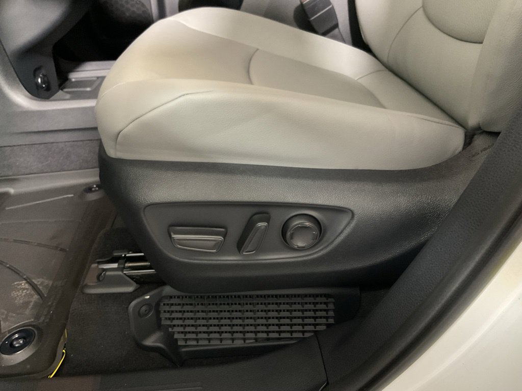 New 2026 Toyota Sienna XLE FWD image 23