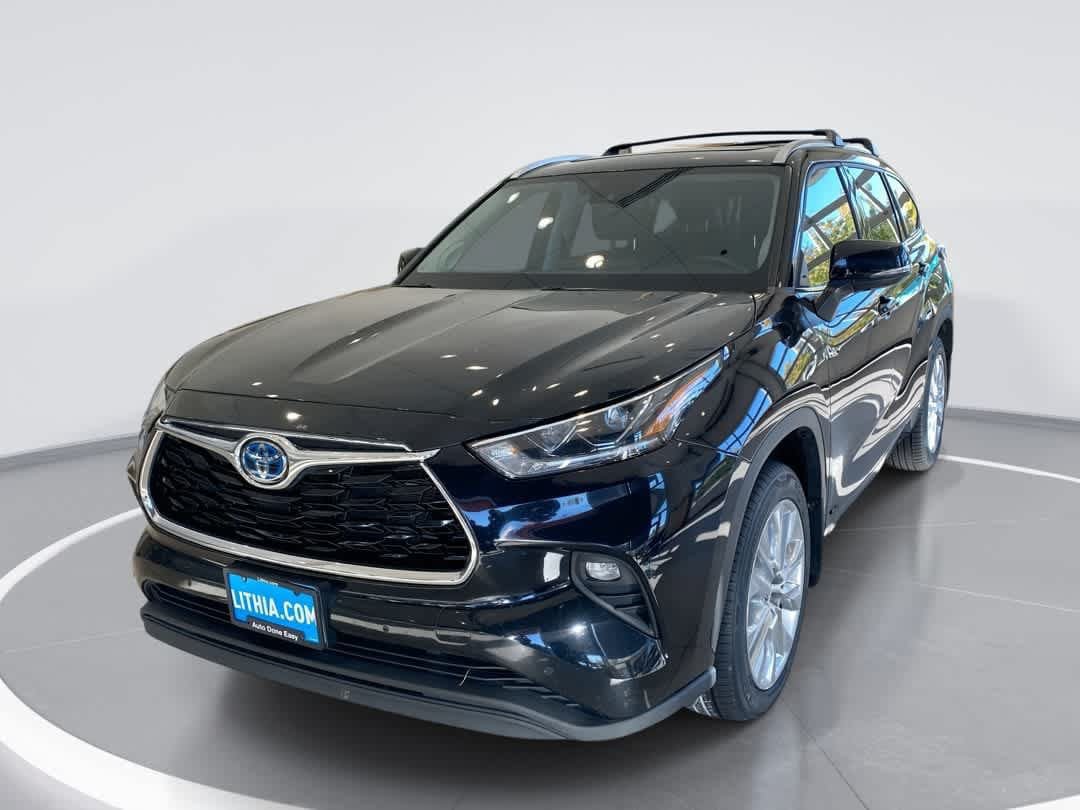 Used 2023 Toyota Highlander Limited