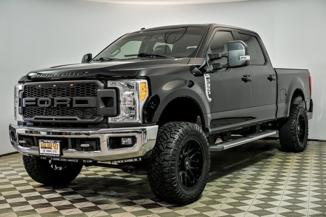 Used 2017 Ford F350 Lariat w/ Lariat Ultimate Package image 4
