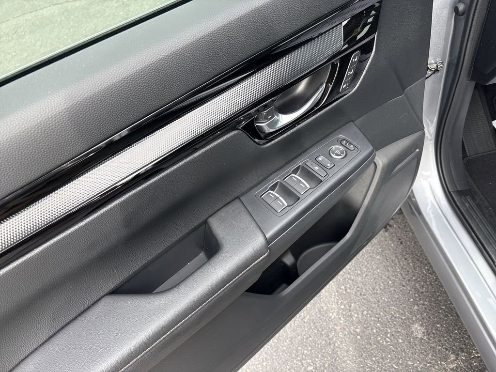 Used 2024 Honda CR-V Sport Touring image 15