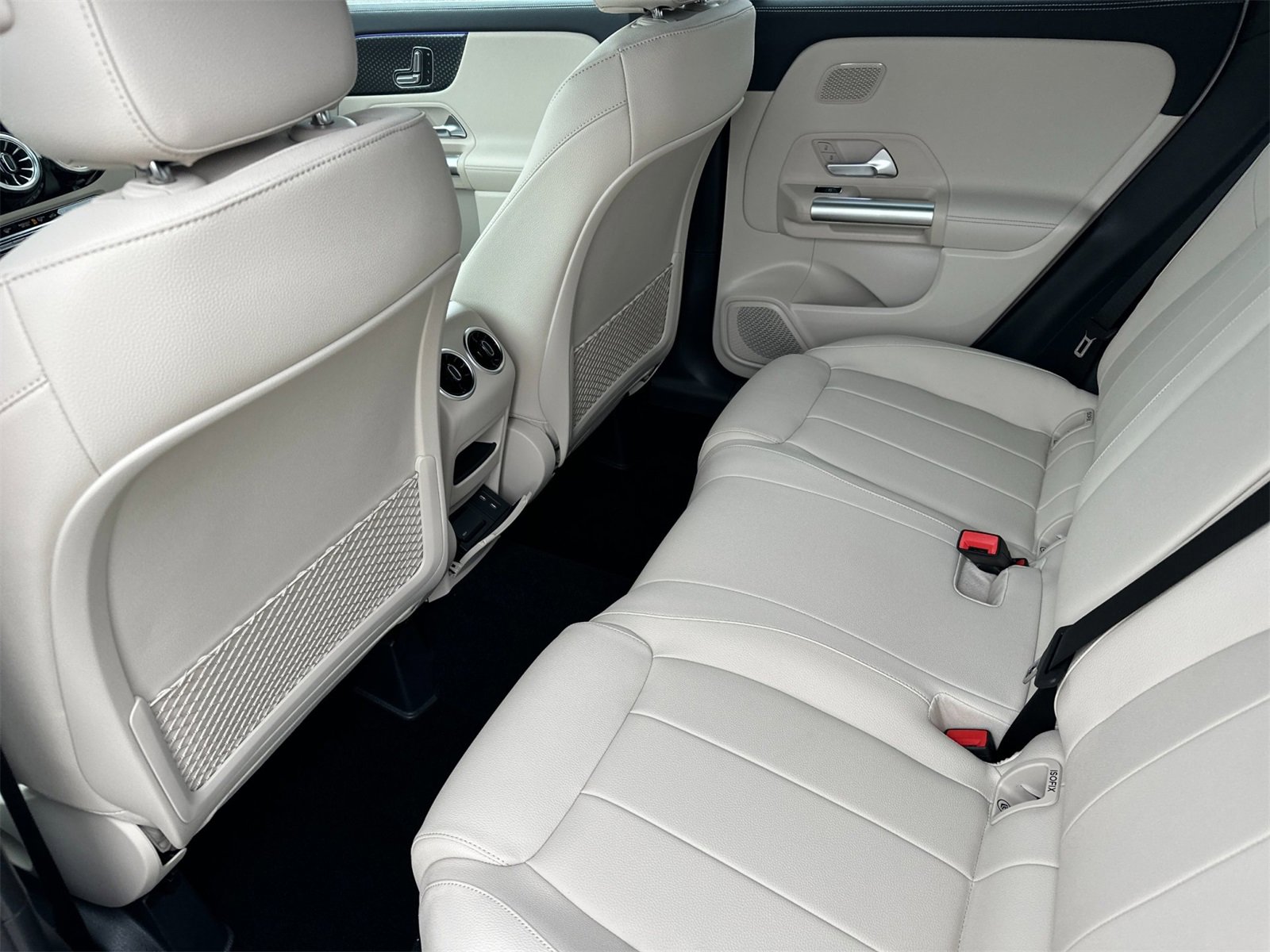 New 2025 Mercedes-Benz GLA 250 image 12