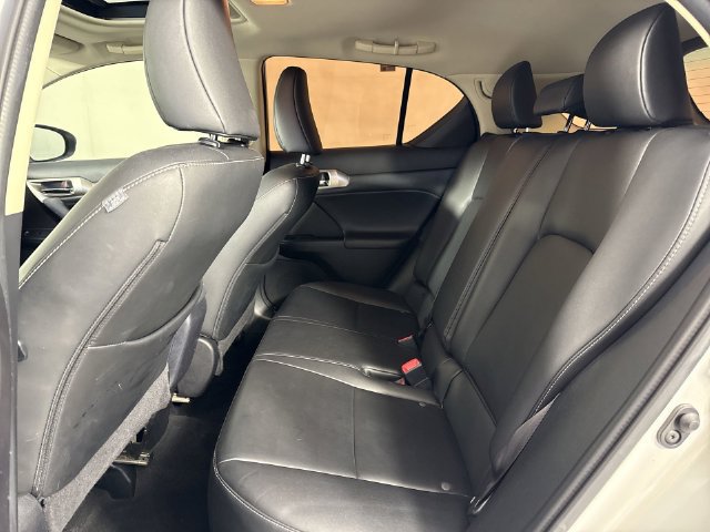 Used 2015 Lexus CT 200h FWD image 22