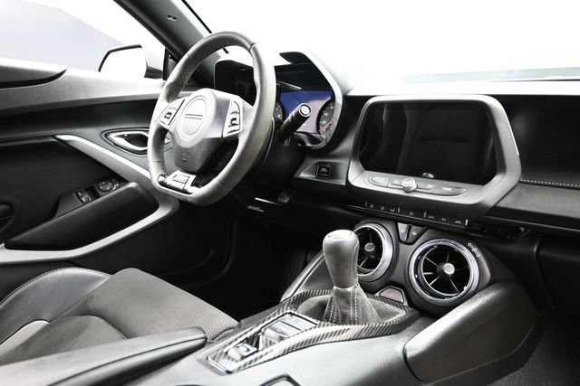 Used 2020 Chevrolet Camaro SS RWD image 15