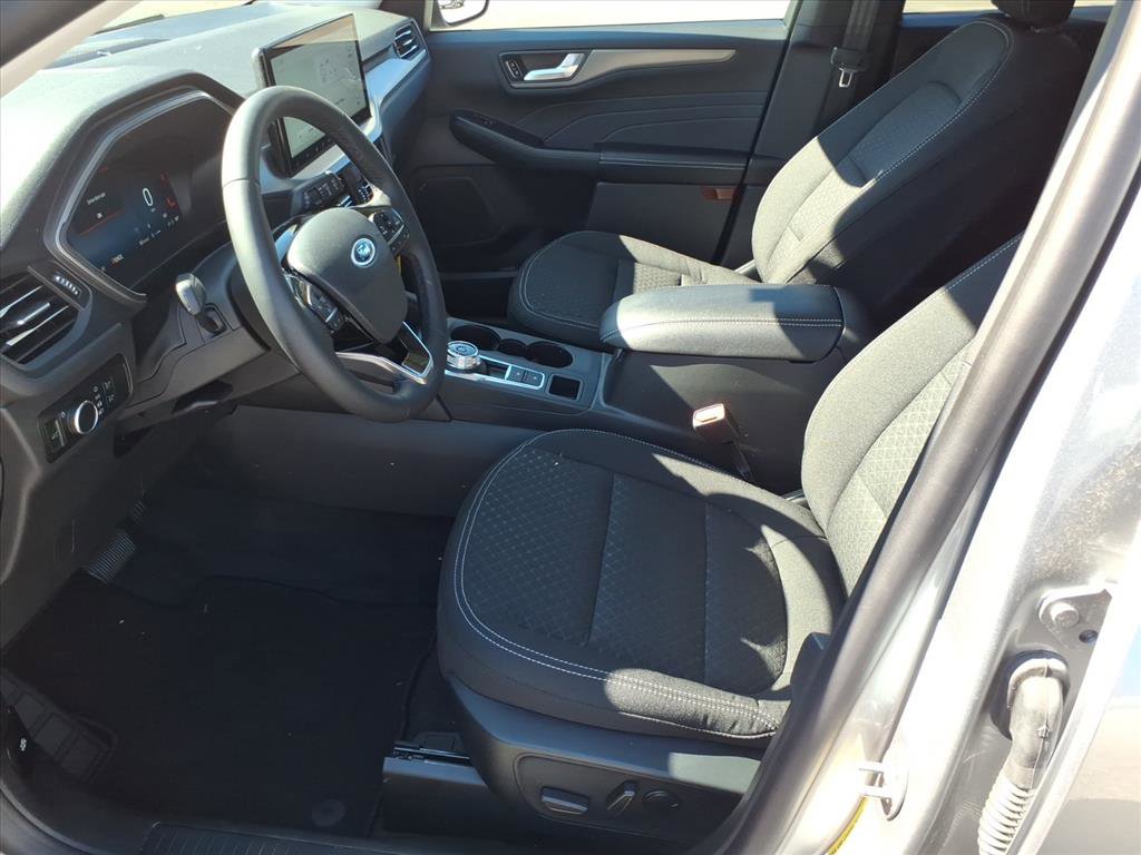 Used 2024 Ford Escape Active w/ Tech Pack #2 image 2
