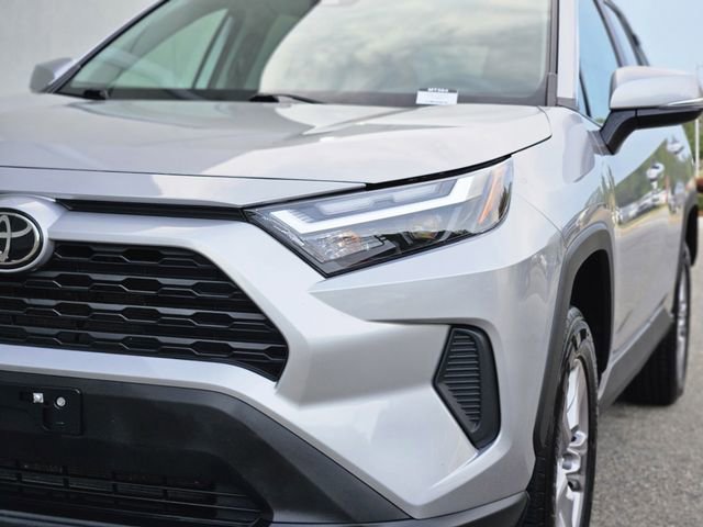 Used 2025 Toyota RAV4 XLE FWD image 9