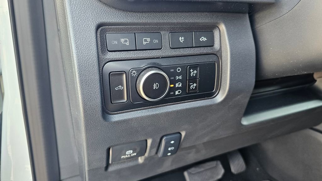 Used 2024 Ford F250 Platinum w/ Tremor Off-Road Package image 12