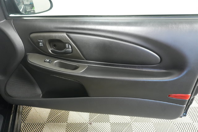Used 2004 Chevrolet Monte Carlo SS w/ Preferred Equipment Group FWD image 25