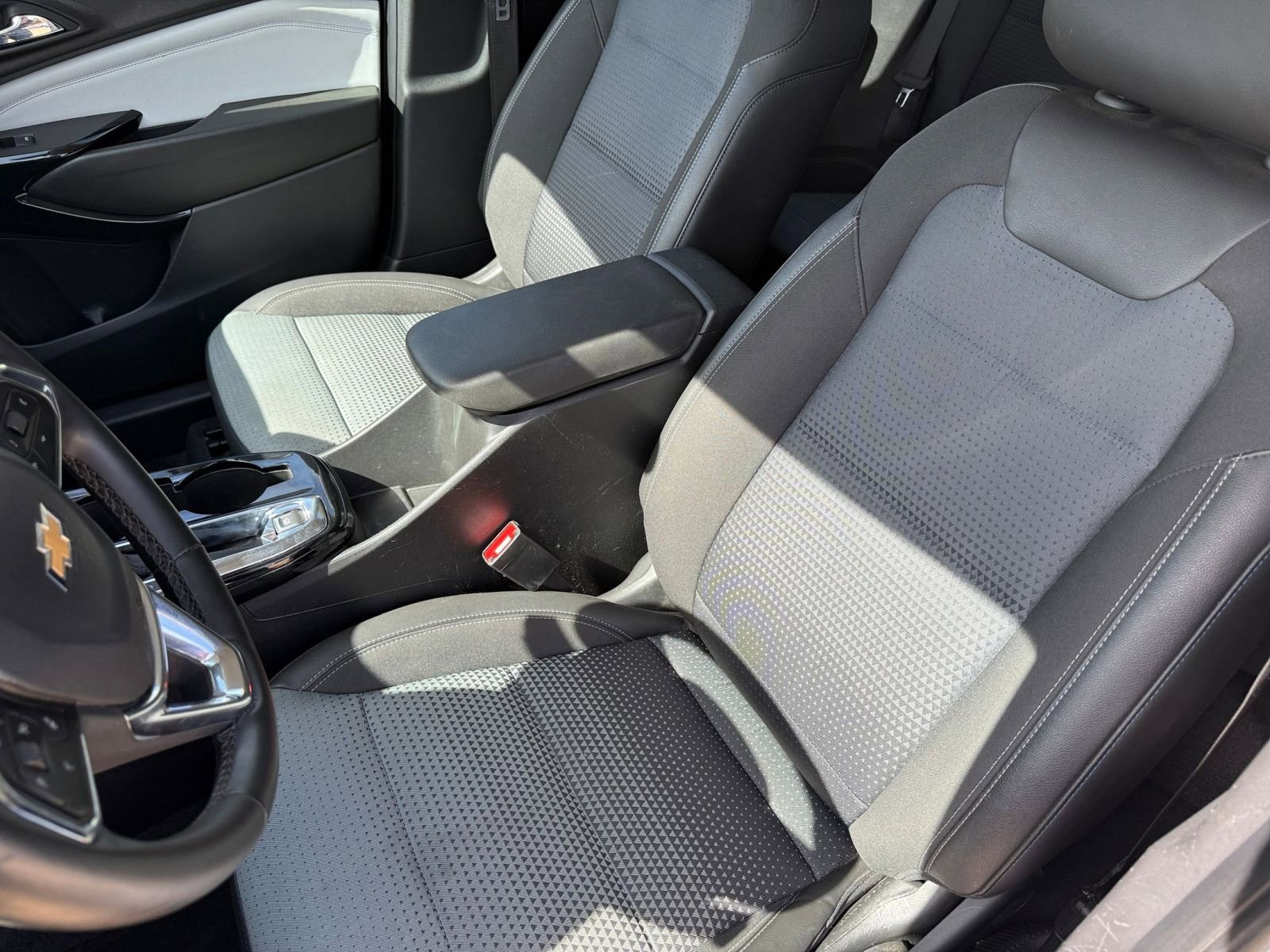 Used 2025 Chevrolet Trax LT w/ LT Convenience Package FWD image 36