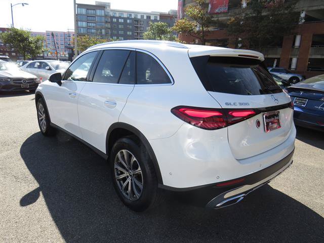 Used 2026 Mercedes-Benz GLC 300 4MATIC image 2