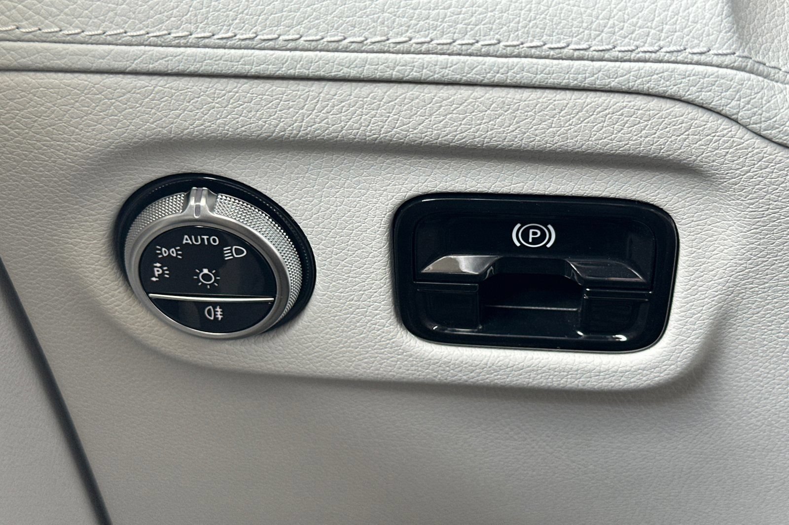 Certified 2023 Mercedes-Benz EQE 350+ 4MATIC Sedan image 37