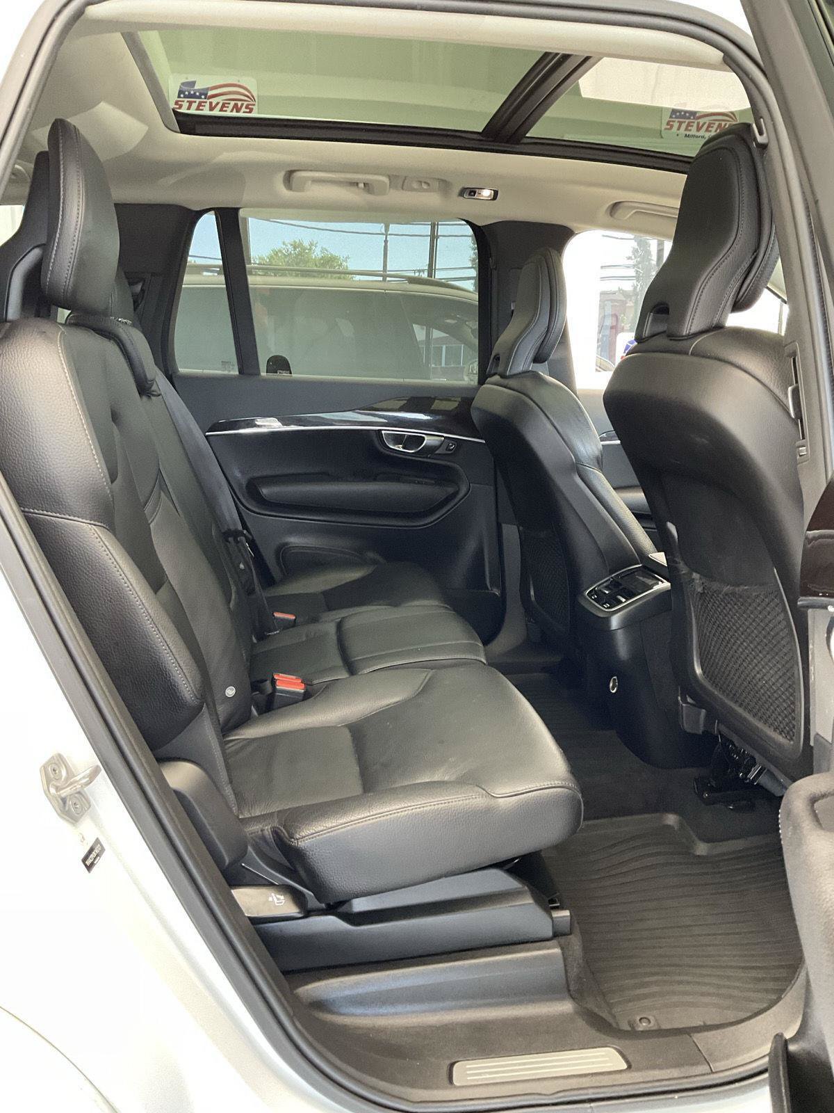Used 2019 Volvo XC90 T6 Momentum w/ Advanced Package AWD/4WD image 16
