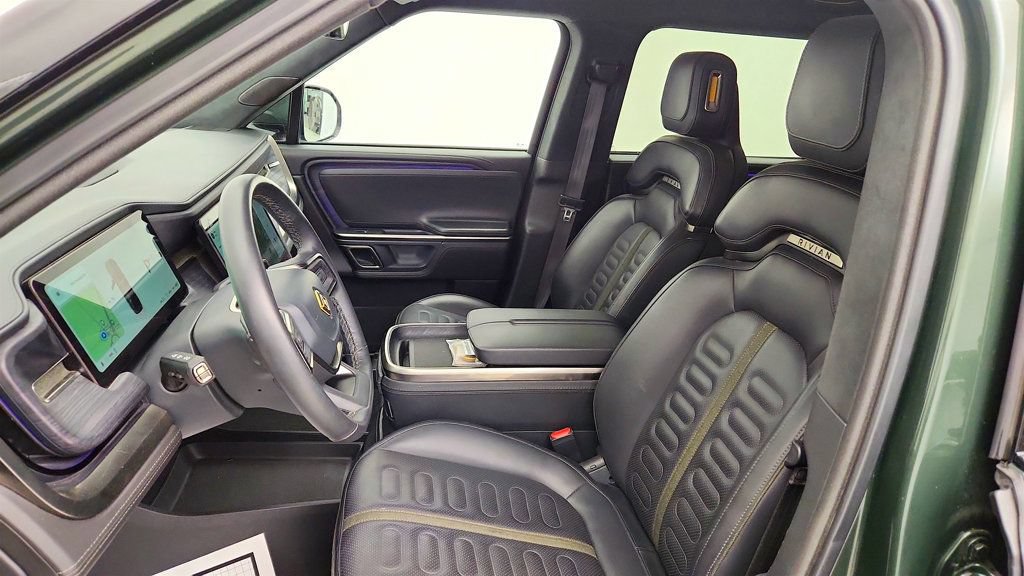 Used 2024 Rivian R1S Adventure AWD/4WD image 21