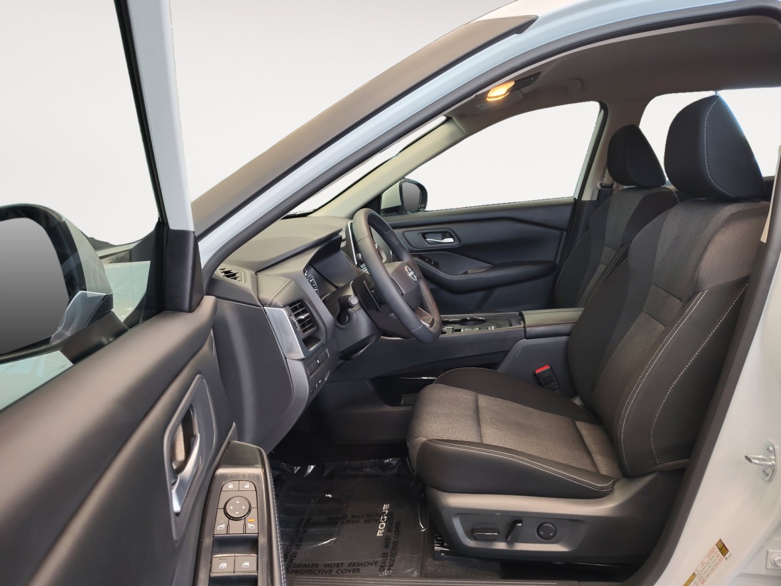Used 2025 Nissan Rogue SV FWD image 23