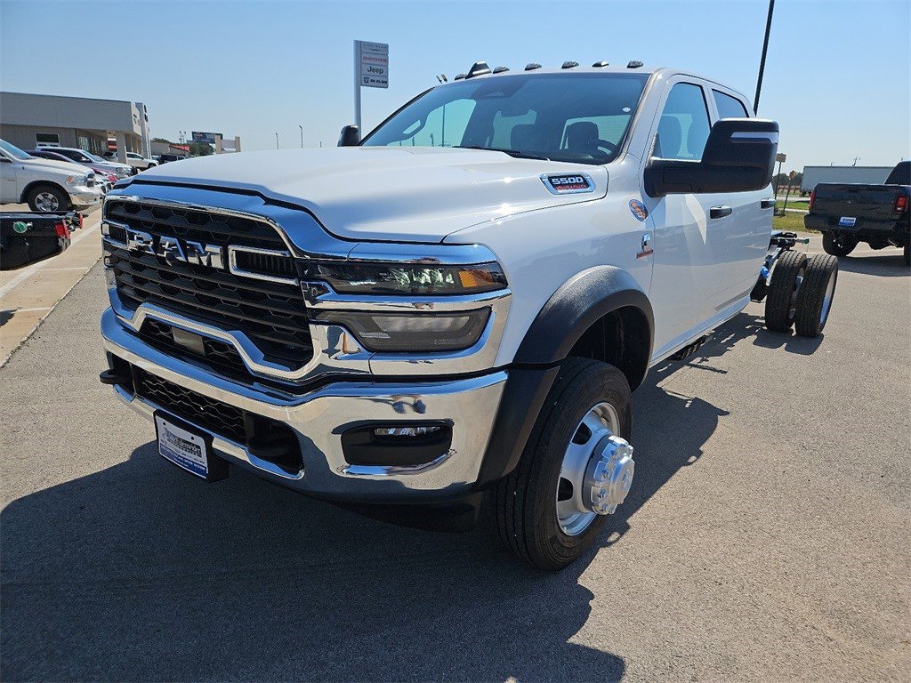 New 2026 RAM 5500 Tradesman w/ Chrome Appearance Group image 12