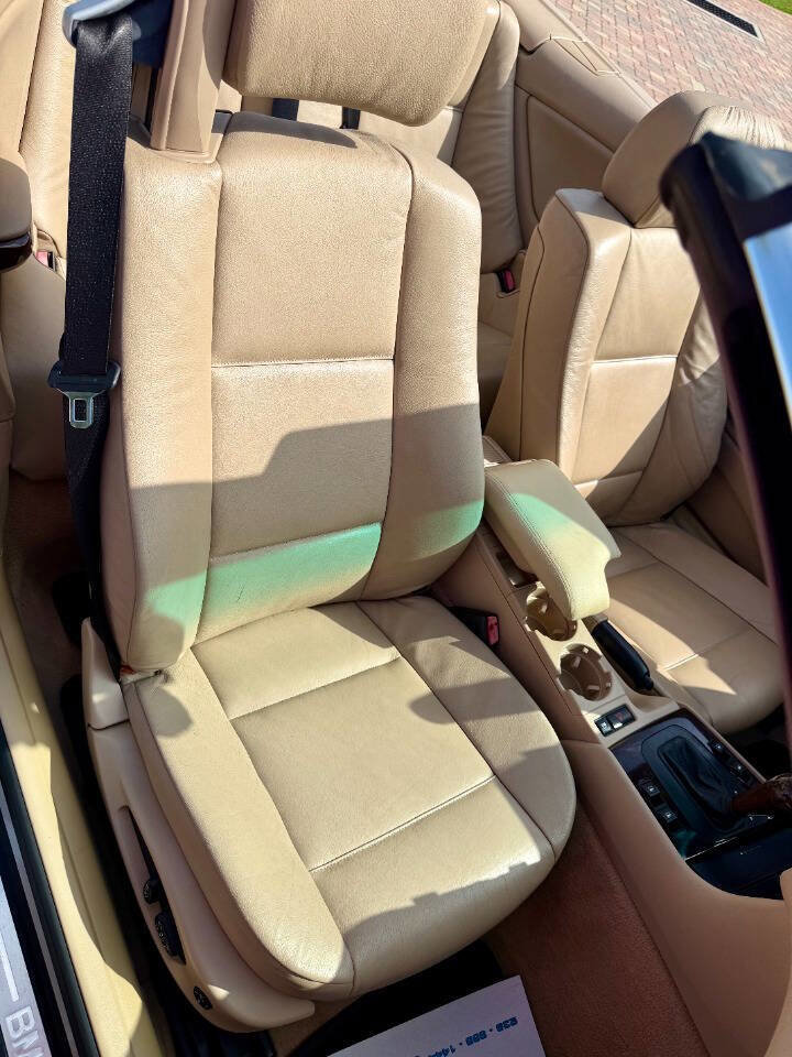 Used 2005 BMW 330Ci Convertible image 21