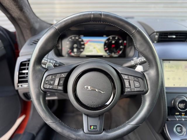Used 2022 Jaguar F-TYPE R image 18