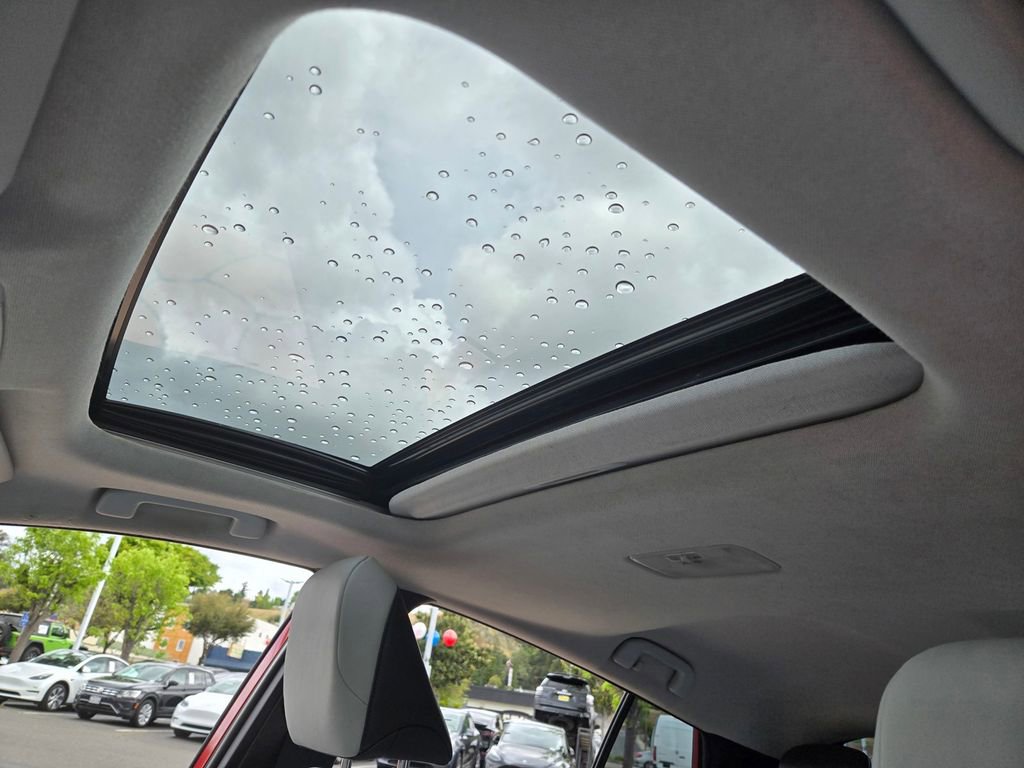 Used 2021 Toyota Prius Limited w/ Premium Convenience Package image 18