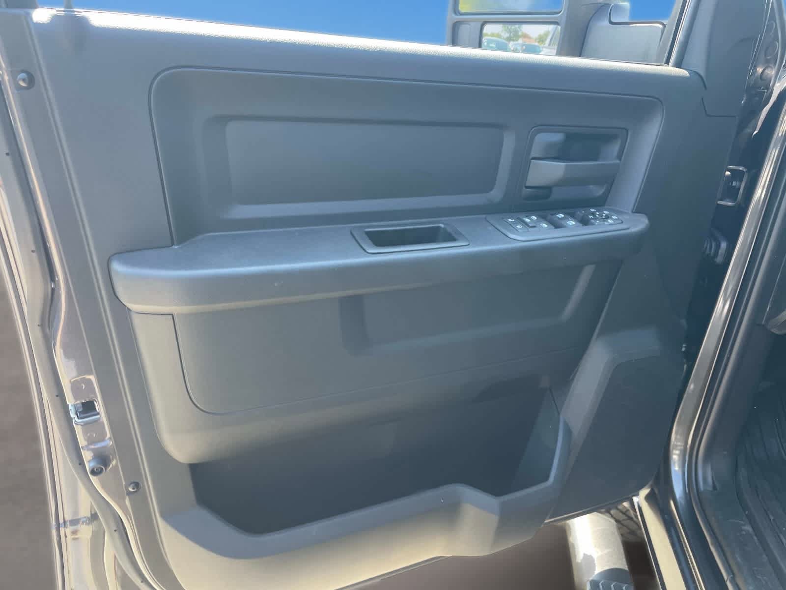 Used 2026 RAM 2500 Warlock AWD/4WD image 17