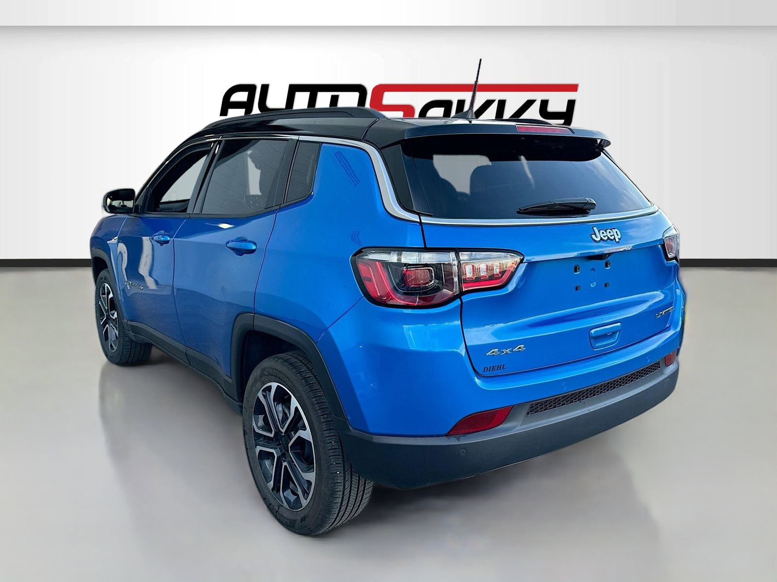 Used 2024 Jeep Compass Limited image 5